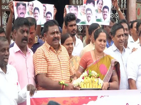 Supporters of Congress leader DK Shivakumar offered 108 coconuts in the Siddhi Vinayak Temple in Shivamogga in Karnataka. Photo/ANI