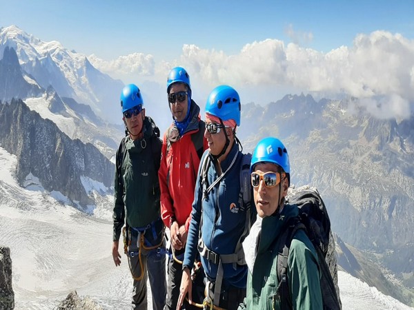5 members from India and 7 from the French team successfully scaled Mountain peak Mont Blanc in France on September 22.