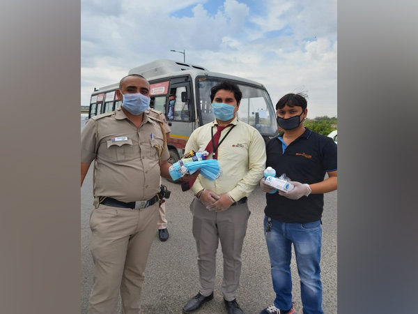 DMRC provided Delhi Police personnel with sanitisers, masks and refreshments amid lockdown 
