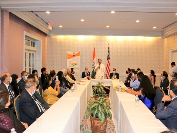 MoS Muraleedharan engages with Indian community in Connecticut [@MOS_MEA]