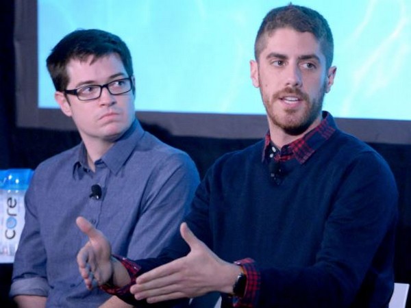 Dan Perrault, Tony Yacenda (L to R) (Image source: Twitter)