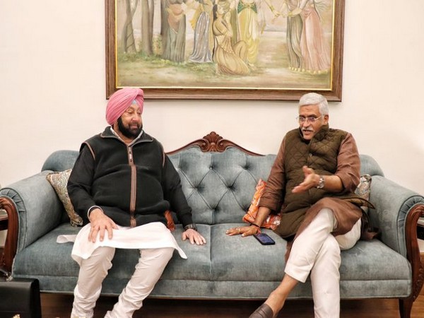 Former Punjab Chief Minister Captain Amarinder Singh with Punjab BJP in-charge Gajendra Singh Shekhawat (Photo/ANI)