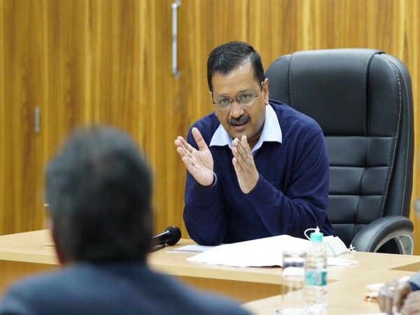 Delhi CM Arvind Kejriwal speaking in the meeting on Feb 9