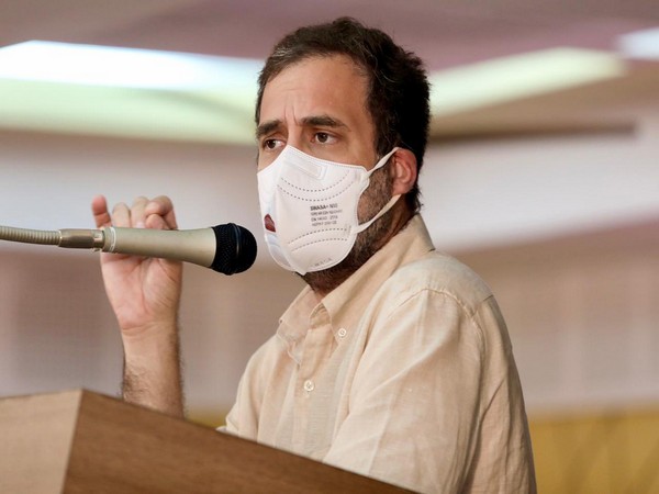 Congress leader Rahul Gandhi inaugurating the Karassery Panchayat Farmers' Day Program (Photo/ANI)