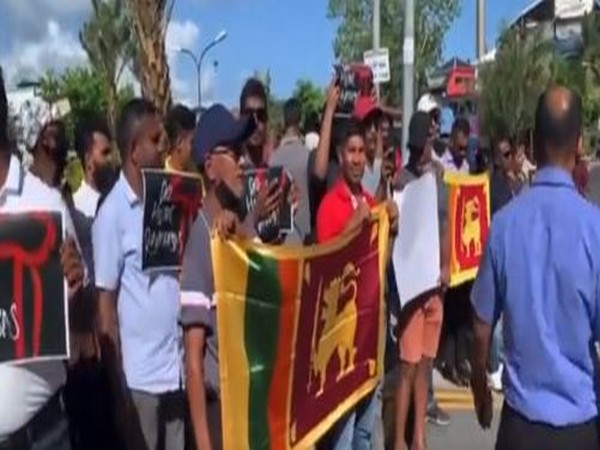 Video grab of Sri Lankans in Maldives protesting against ex-President Gotabaya Rajapaksa. (Twitter)