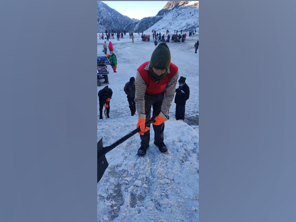 Snow clearing operations underway near Kedarnath Temple. (Photo/ANI)