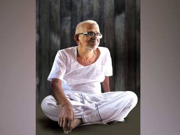 Akkitham Achuthan Namboothiri died at the age of 94 in Kerala.