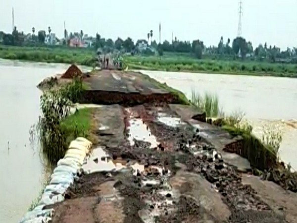 A temporary bridge collapses in Bardhaman [Photo/ANI]