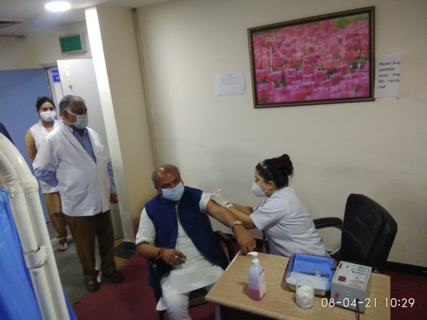 Union Minister Narendra Singh Tomar receiving second dose of COVID-19 vaccine. (Photo/ANI)