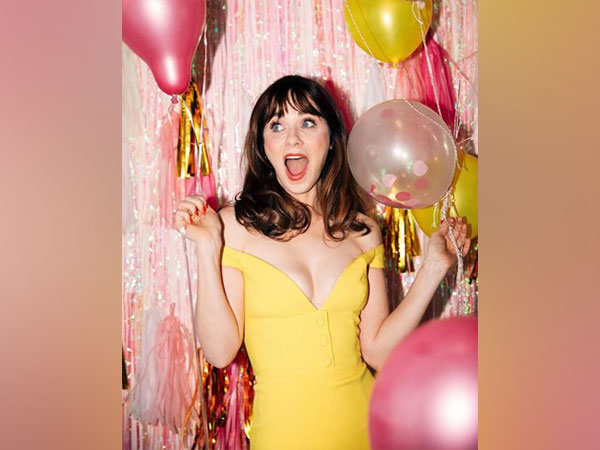 Zooey Deschanel (Image Source: Instagram)