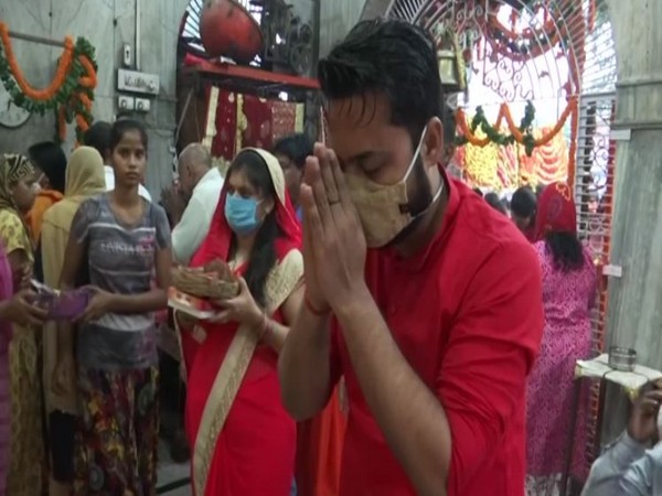 Devotees at Gorakhpur's Kali Temple (Photo/ANI)