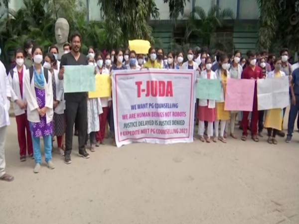 Junior doctors stage protest at Osmania Medical College over non-conduct of NEET-PG counselling (Photo:ANI)