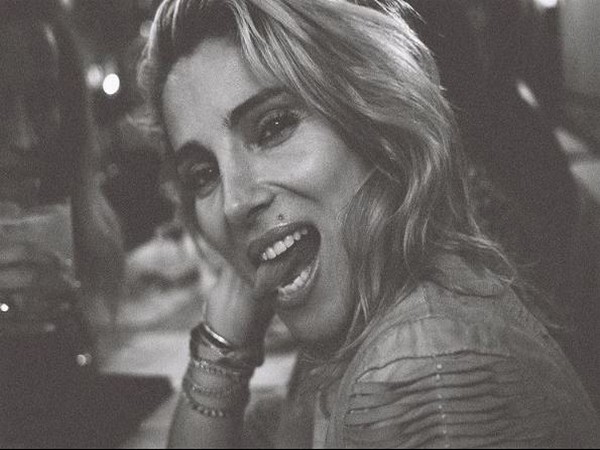 Snapshot of Elsa Pataky clicked by Chris Hemsworth (Image Source: Instagram)