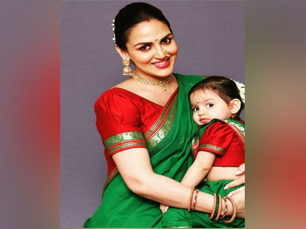 Esha Deol with daughter Radhya (Image source: Instagram)