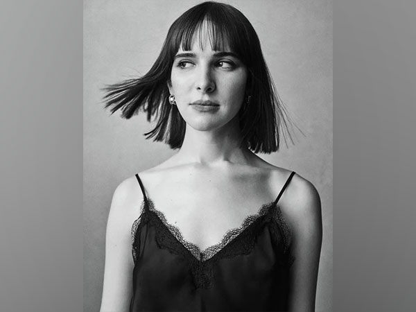 Hari Nef (Image source: Instagram)