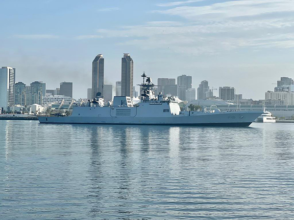 INS Satpura enters San Diego harbour (Photo Credit: Indian Embassy in Washington)
