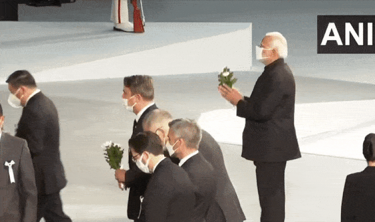 PM Modi pays respects to former Japanese PM Abe in Tokyo (Photo Credit: MEA Twitter)