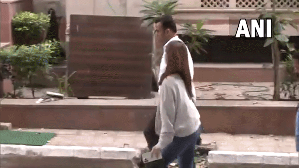 Actor Jacqueline Fernandez arriving at Delhi Police EOW office at Mandir Marg (Photo/ANI)