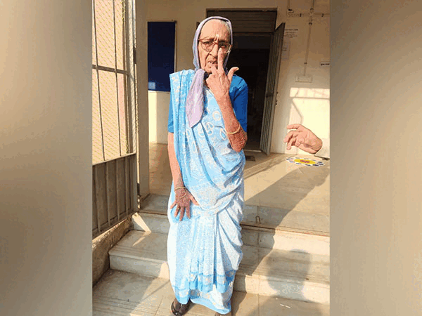 Voters casting their vote in the first phase of Gujarat elections