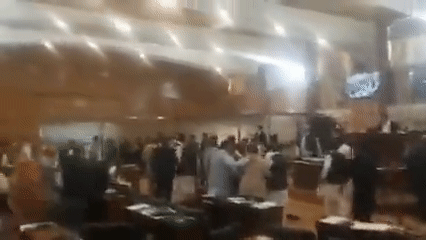 PTI lawmaker Rabbani hits ex-PM Raja Farooq Haider with his cellphone  (Photo Credit: Twitter)