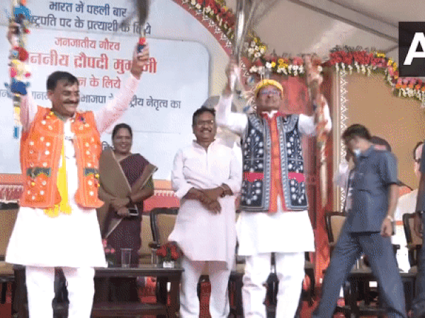 Madhya Pradesh CM Shivraj Singh Chouhan adorning tribal attire danced to express his gratitude to BJP leadership for nominating Droupadi Murmu as NDA's Presidential candidate (ANI)