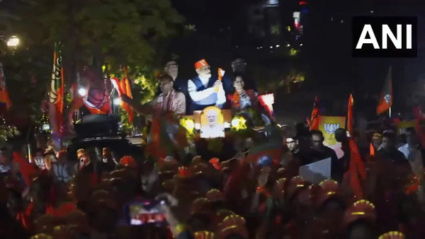 Prime Minister Narendra Modi holds roadshow in Bhubaneswar (Image/ANI)