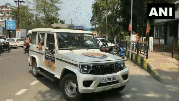 Papalpreet Singh arrives at Assam's Dibrugarh Central Jail (Photo/ANI)