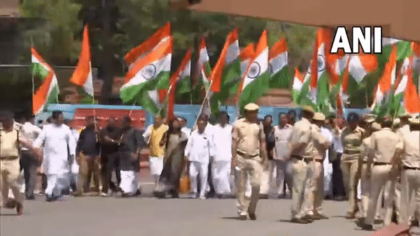 Opposition parties take out Tiranha March from Parliament (Photo/ANI)