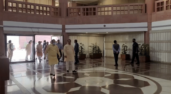 Union ministers Ashwani Vaishanaw and Arjun Meghawal arrive for BJP Parliamentary party meeting (Photo/ANI)