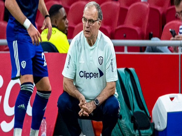 Leeds United head coach Marcelo Biesla (Photo/ Leeds United Twitter)