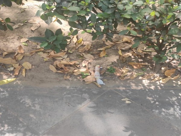 Suspicious item found near Raisina Road (Photo/ANI)