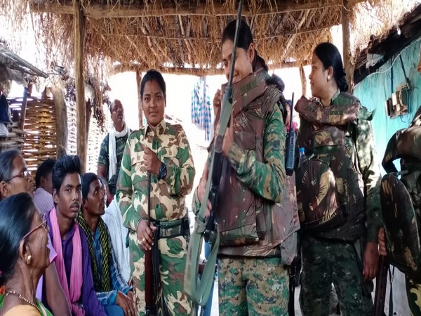 Women police officials interacting with locals in Gadchiroli district of Maharashtra [Photo/ANI]