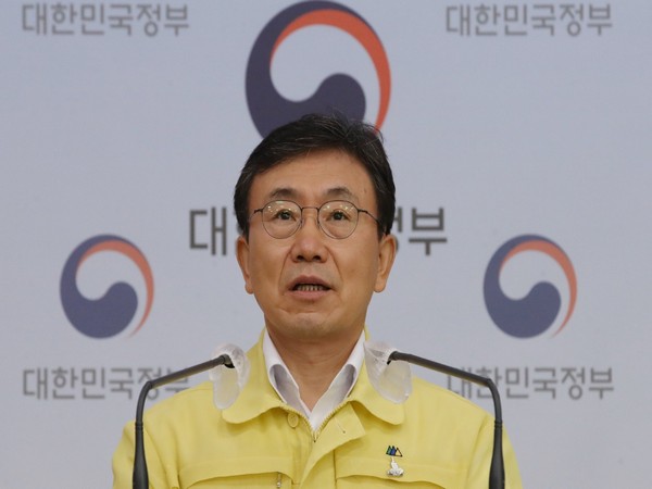 Minister of Health and Welfare Kwon Deok-cheol. (Photo Credits: NEWSIS)