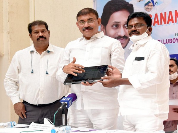 Andhra Pradesh Backward Classes (BC) Welfare Minister Chelluboyina Srinivasa Venugopalakrishna at the launch of the second phase of the scheme. 
