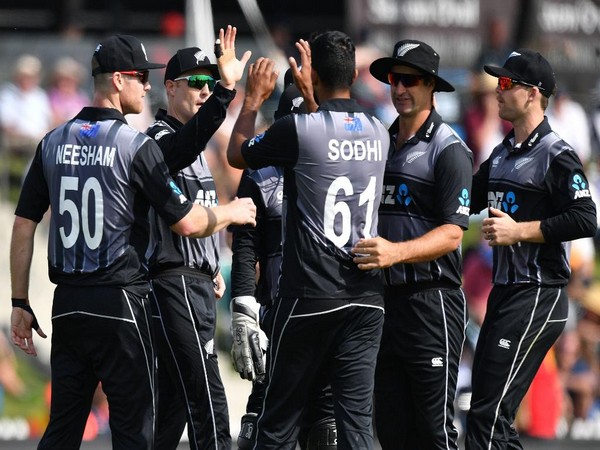 New Zealand team in action against England (Photo/ ICC Twitter)