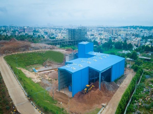 500 metric tonne capacity building waste recycling plant at Jeedimetla. (Photo credit: Kalvakuntla Taraka Rama Rao Twitter account )