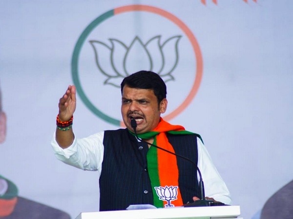 Chief Minister Devendra Fadnavis addressing a rally in Akot, Maharashtra. 