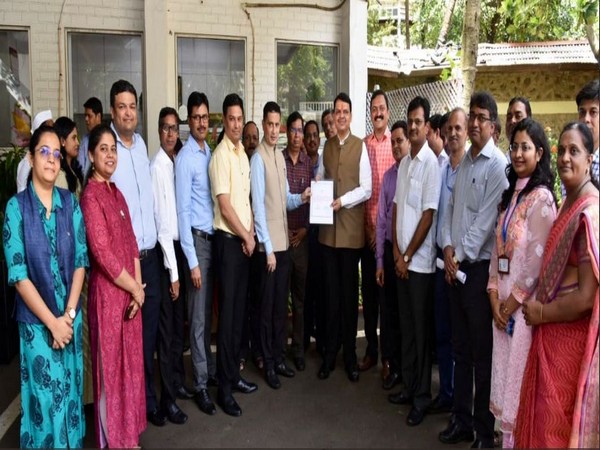 Devendra Fadnavis with CMO Maharashtra on his birthday. Photo/ANI