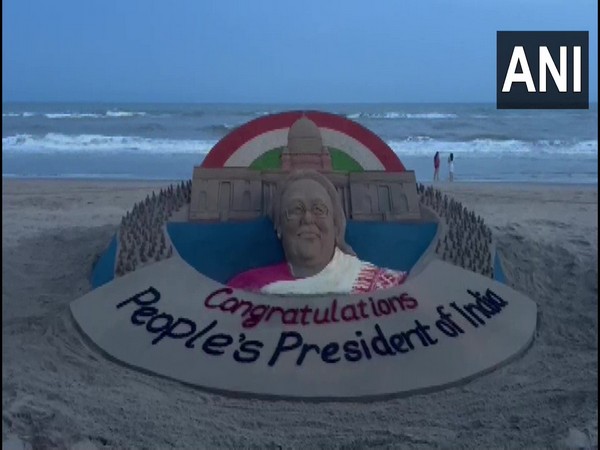Odisha sand artist created a sand sculpture of Droupadi Murmu (Photo/ANI)