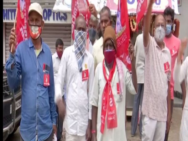 Farmers protest against the ordinances moved by the Centre. (Photo: ANI)