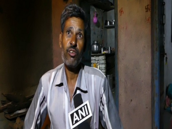Father of the victim, Komal Tailor talking to ANI on Saturday. Photo/ANI