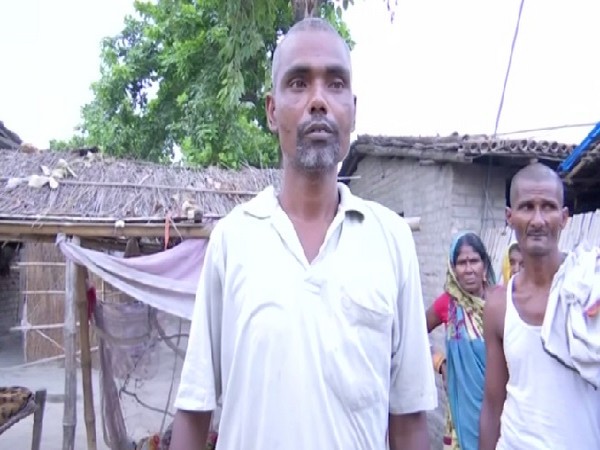 Father of deceased children speaking to ANI in Vaishali, Bihar on June 19. Photo/ANI