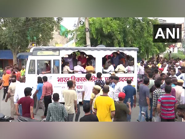 Hundreds of people join the funeral procession of Kanhaiya Lal. (ANI//photo)