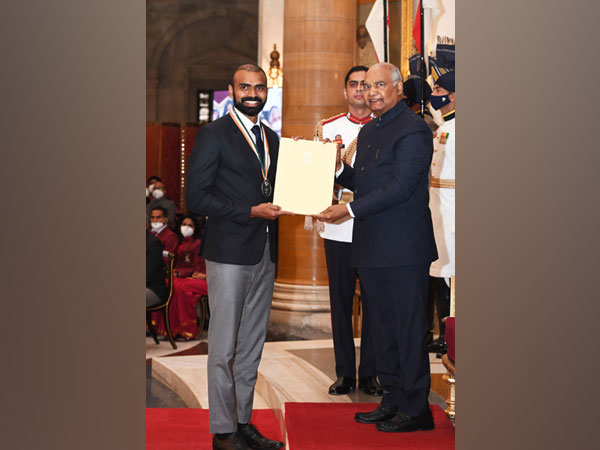 PR Sreejesh and President Ram Nath Kovind