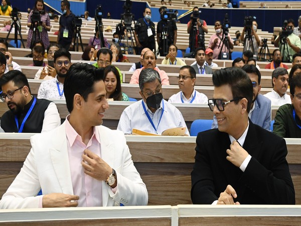 Sidharth Malhotra and Karan Johar (Source: Instagram)