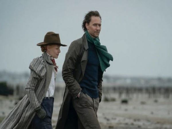 Claire Danes, Tom Hiddleston in a still from 'The Essex Serpent' (Image source: Twitter)