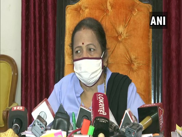 Mumbai Mayor Kishori Pednekar addressing a press meet on Saturday (ANI).