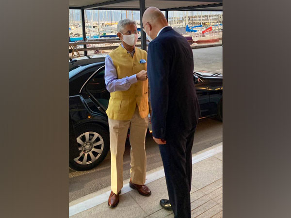 EAM S Jaishankar with his Greek counterpart Nikos Dendias (Credit: S Jaishankar/Twitter)