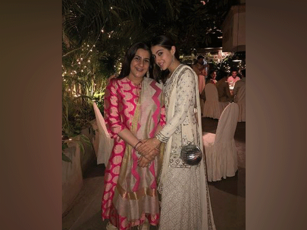 Amrita Singh and Sara Ali Khan (Image Courtesy: Instagram)