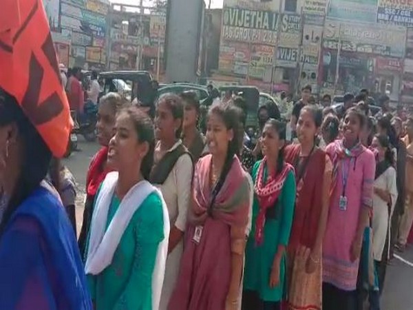 Girl students from ABVP protested in Dilsukha Nagar in Telangana's Hyderabad on Saturday. Photo/ANI